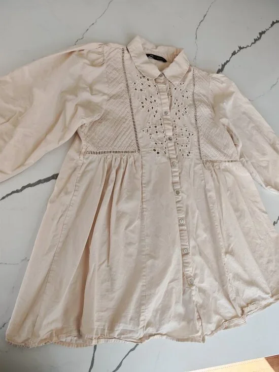 ZARA Embroidered Eyelet Blouse Size L Cream Boho Peasant Top Button Front Tunic - Picture 10 of 14